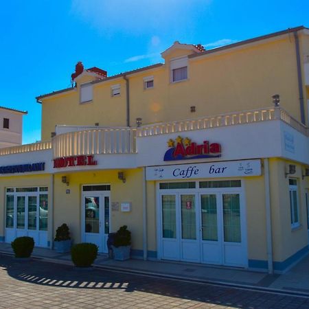 Hotel Adria Kaštela エクステリア 写真