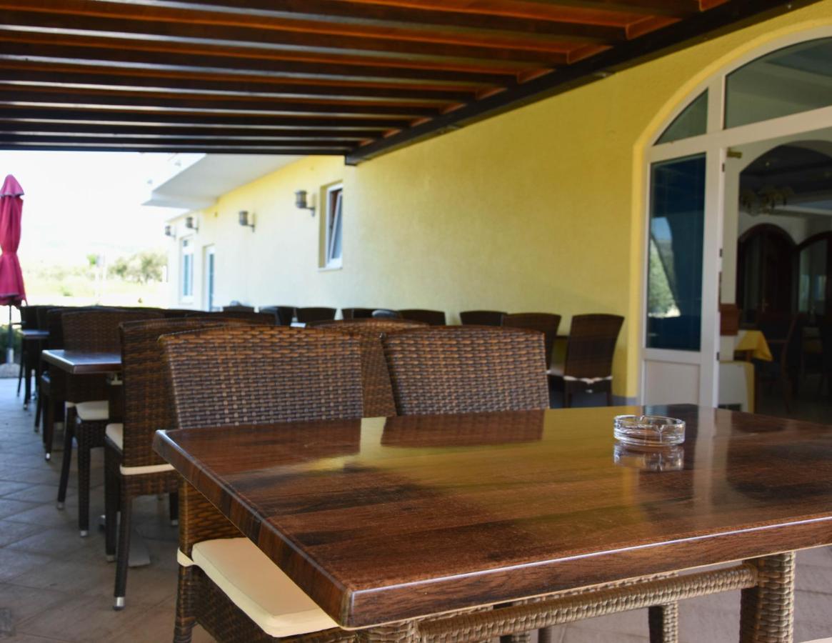 Hotel Adria Kaštela エクステリア 写真