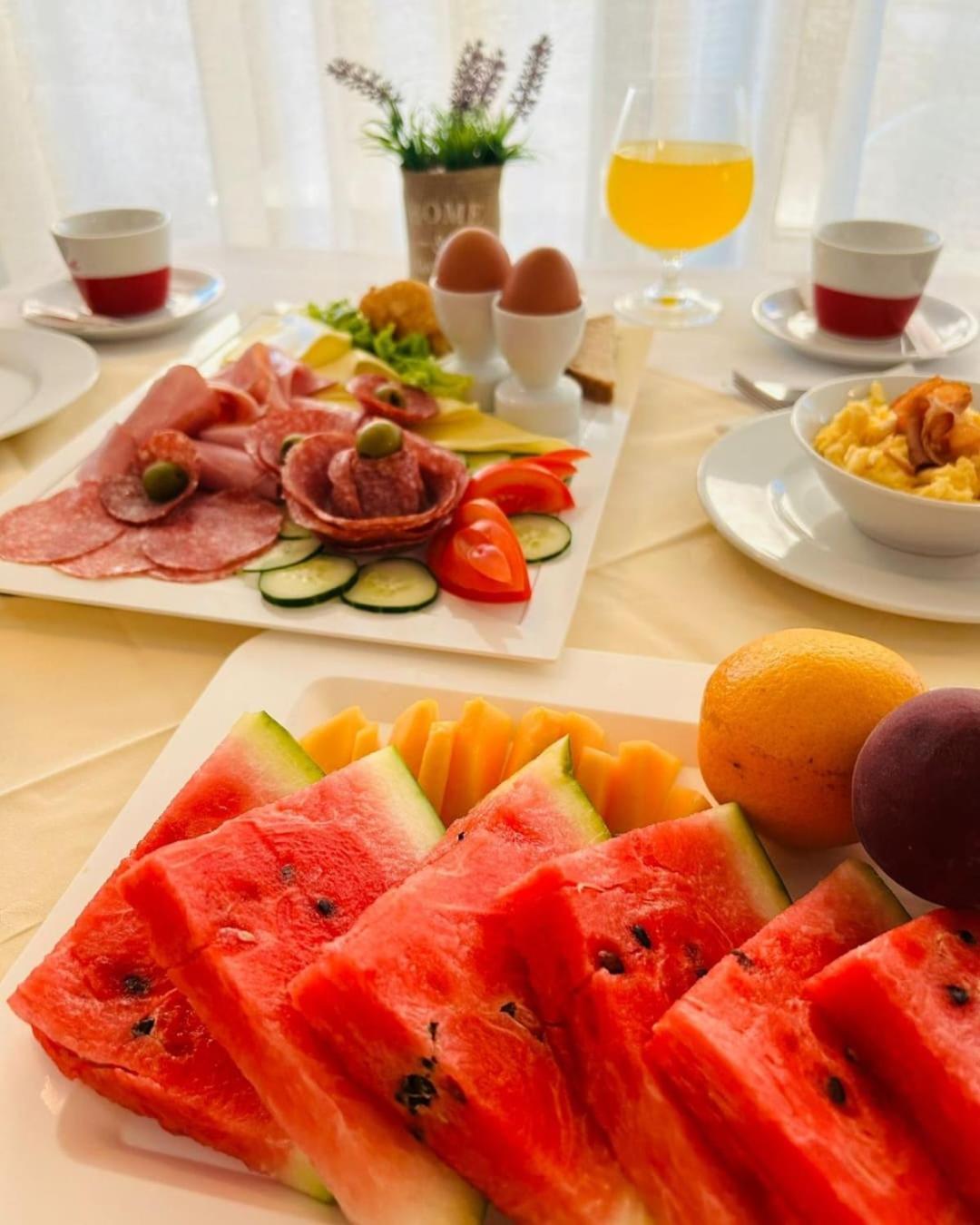 Hotel Adria Kaštela エクステリア 写真