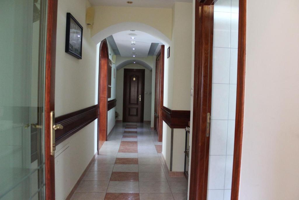 Hotel Adria Kaštela エクステリア 写真